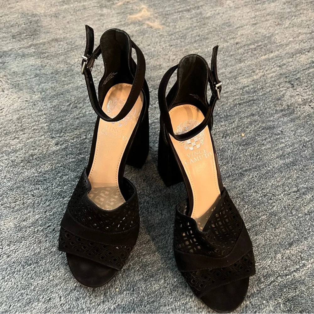 Vince Camuto Gidge Black Sandals Size 7.5M - Picture 2 of 12